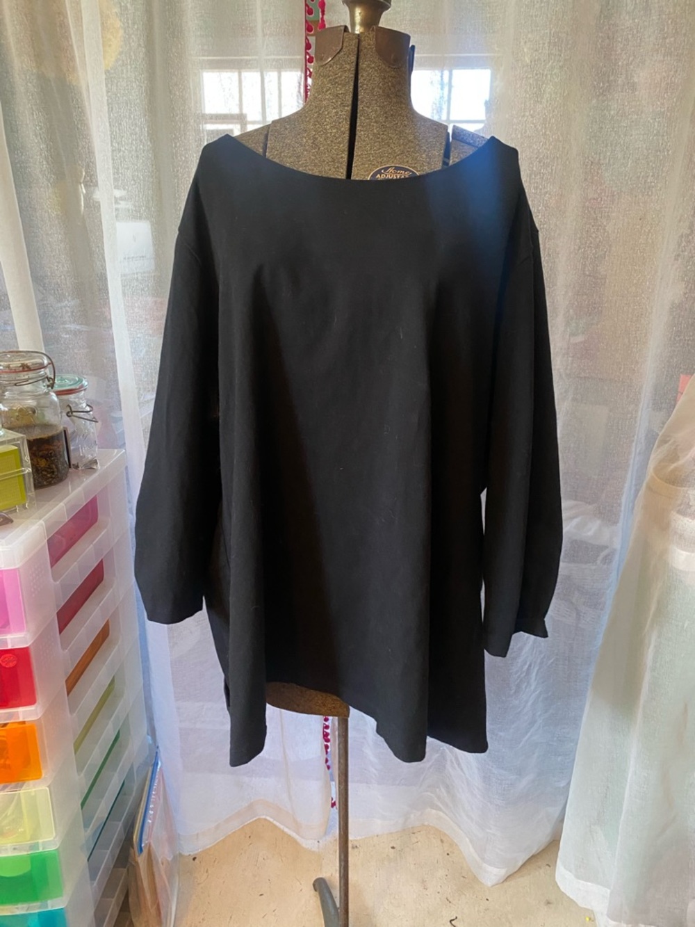 Iman Black Women’s Boatneck Long-Sleeve Top Ruched Sleeve Detail Size 4X